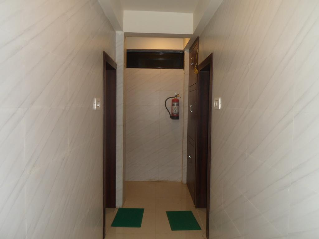 Hotel Madhusudan Dwārka Dış mekan fotoğraf